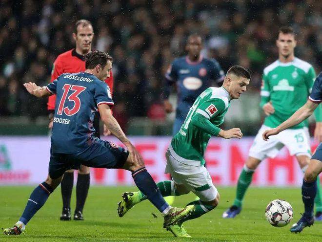 更体现了他 更体现了他