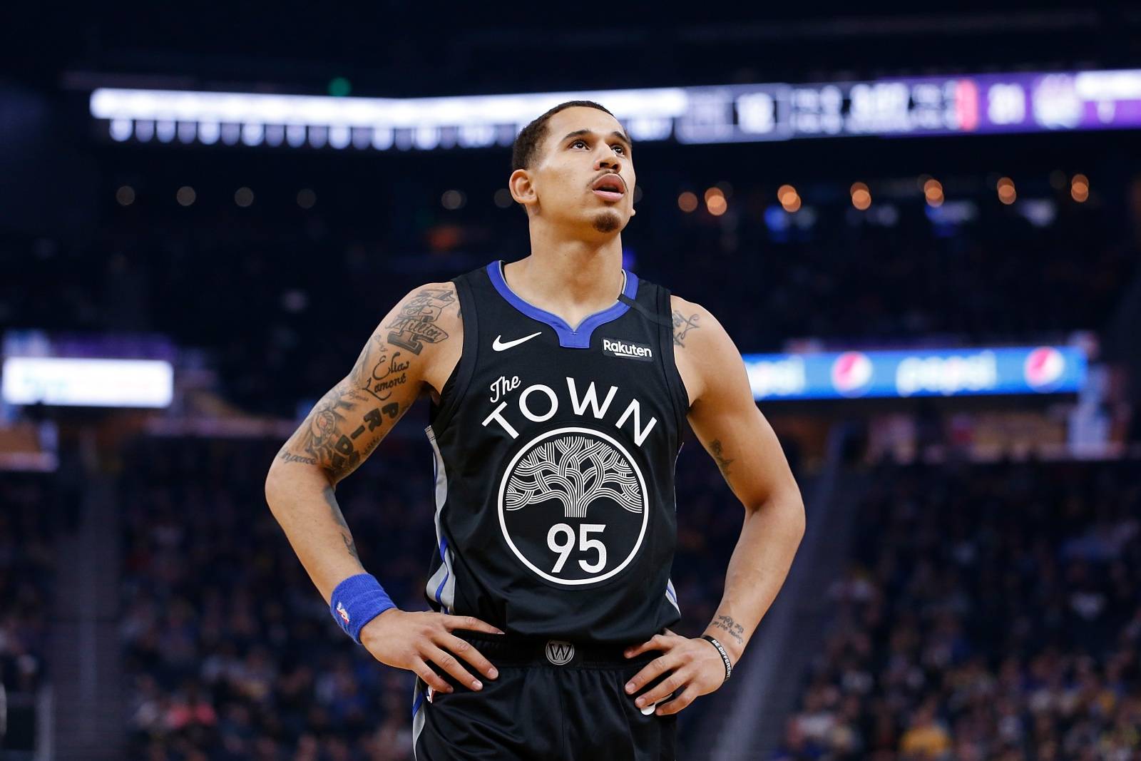 充满争议 充满争议