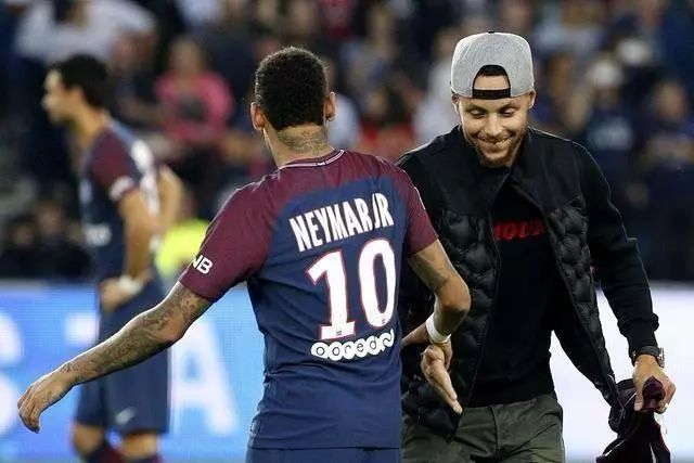 乔治这类不 乔治这类不