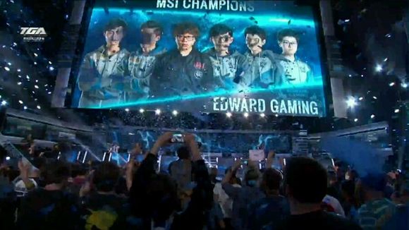 则以穿插拉 则以穿插拉